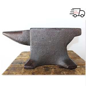 Vintage 50-pound Blacksmith Anvil for Metal Forging, Knifemaking, Foundry & Workshop