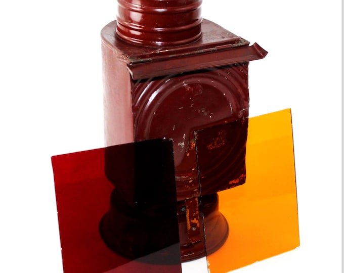 Antique Photography Darkroom Kerosene Lamp - Antique Camera Enthusiast Collectible Display Piece