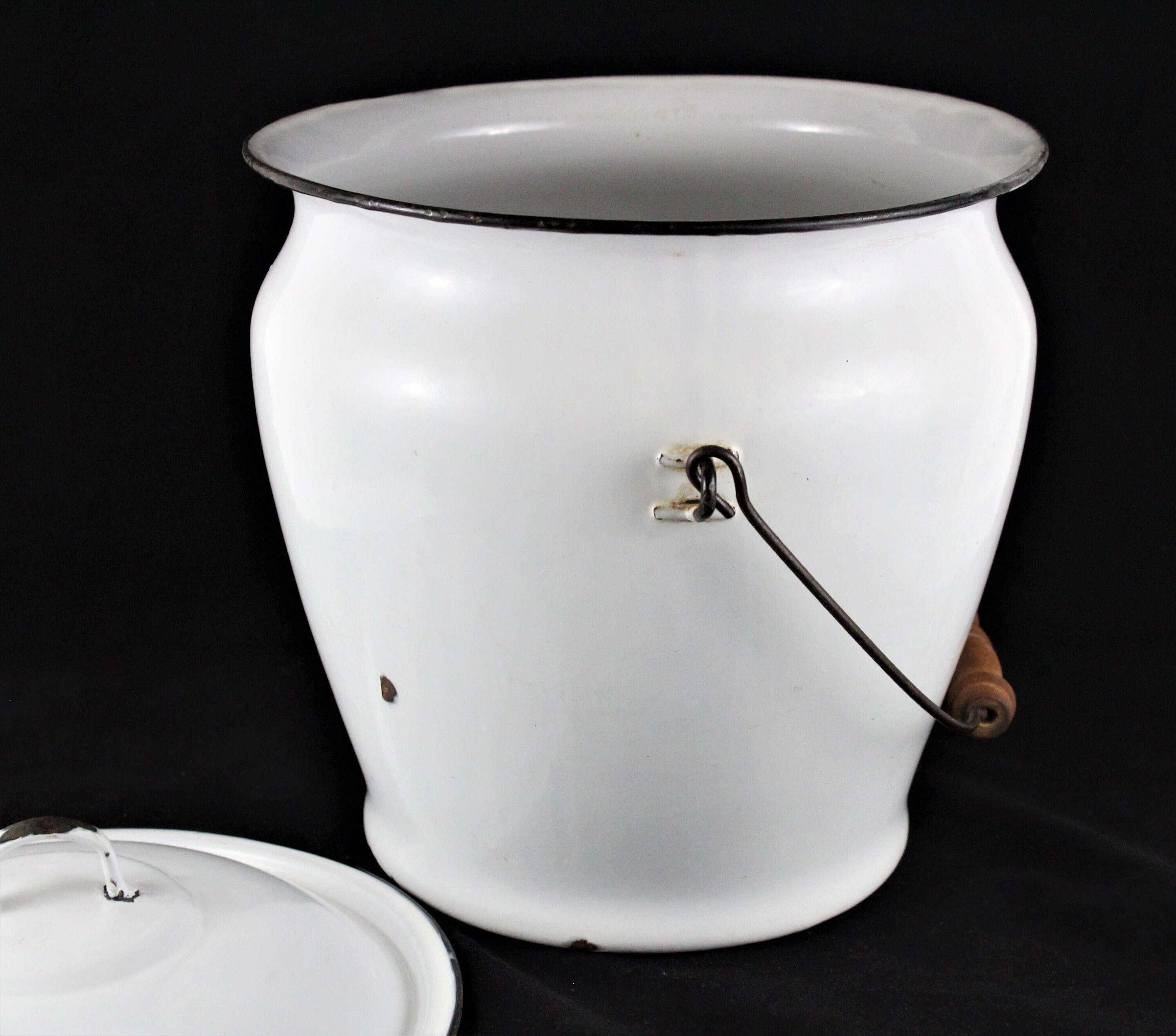 Vintage Enamelware Pot