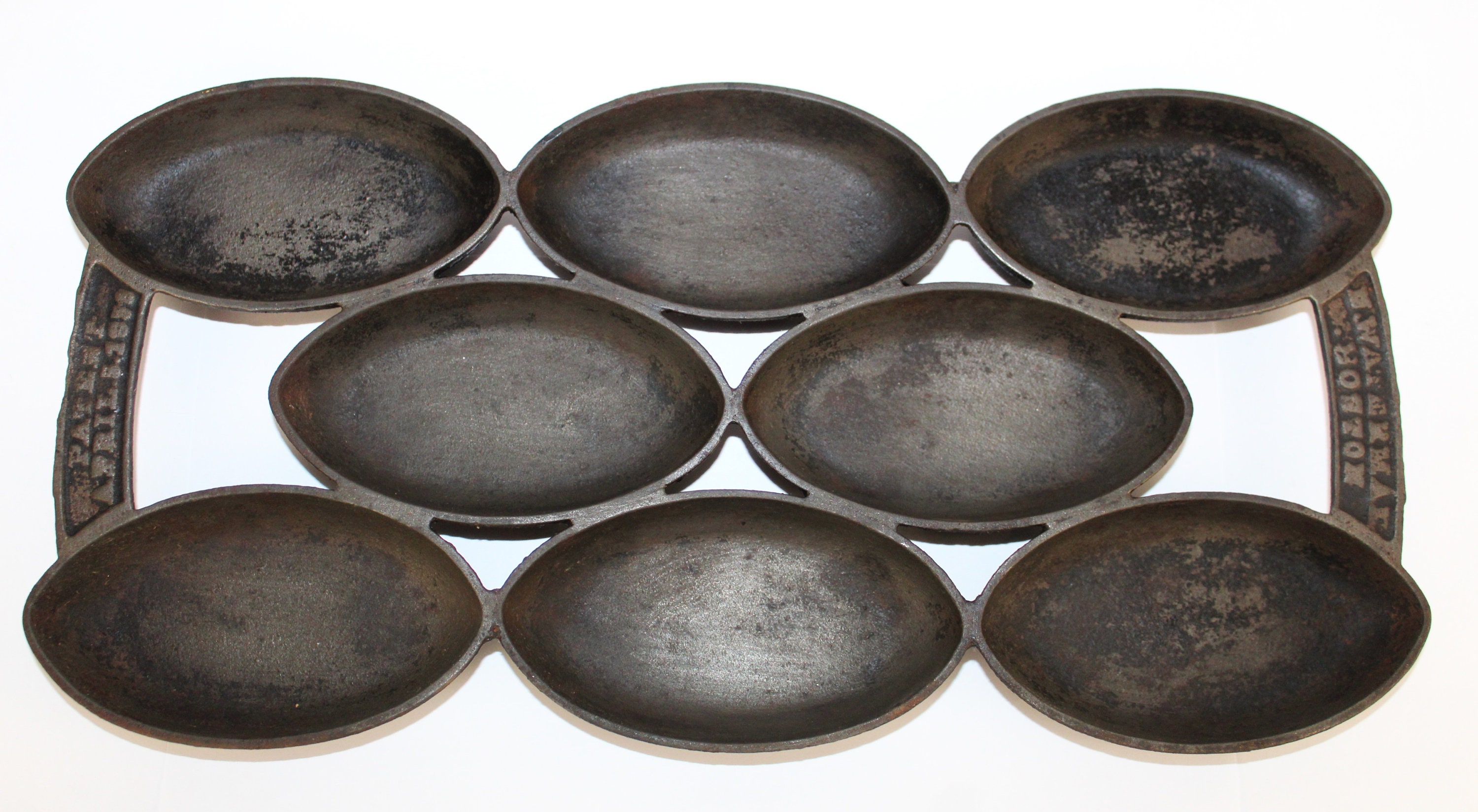 New mini muffin pan. : r/castiron