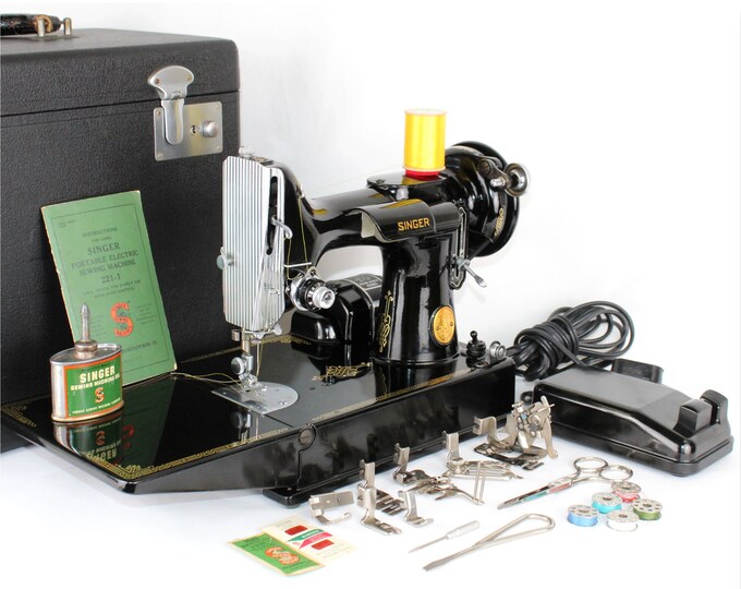 1948 Singer 221 Featherweight Sewing Machine, Precision Sewing