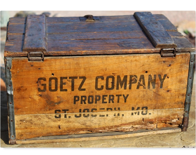 Antique 1920s Goetz Brewing Company Beer Wood Shipping Crate