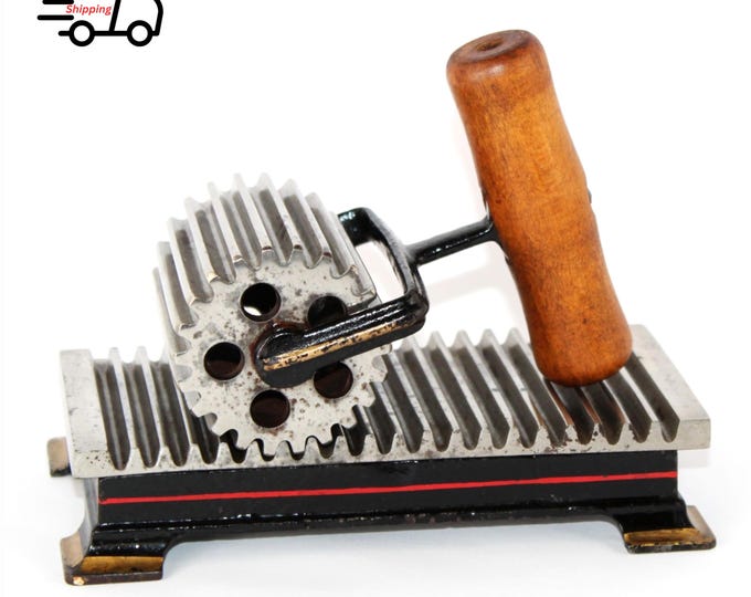 Antique 1880s American Machine Co. Fluting Iron: Hand Pleating Tool