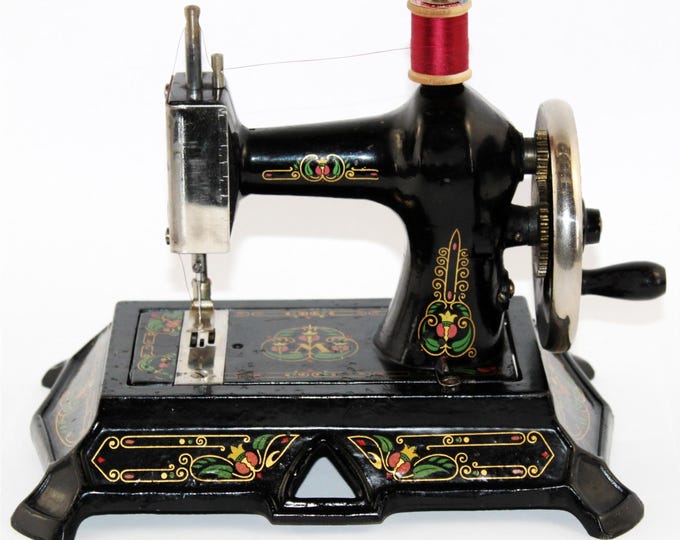 Antique 1909 German Müller #19, Hand-Crank Sewing Machine