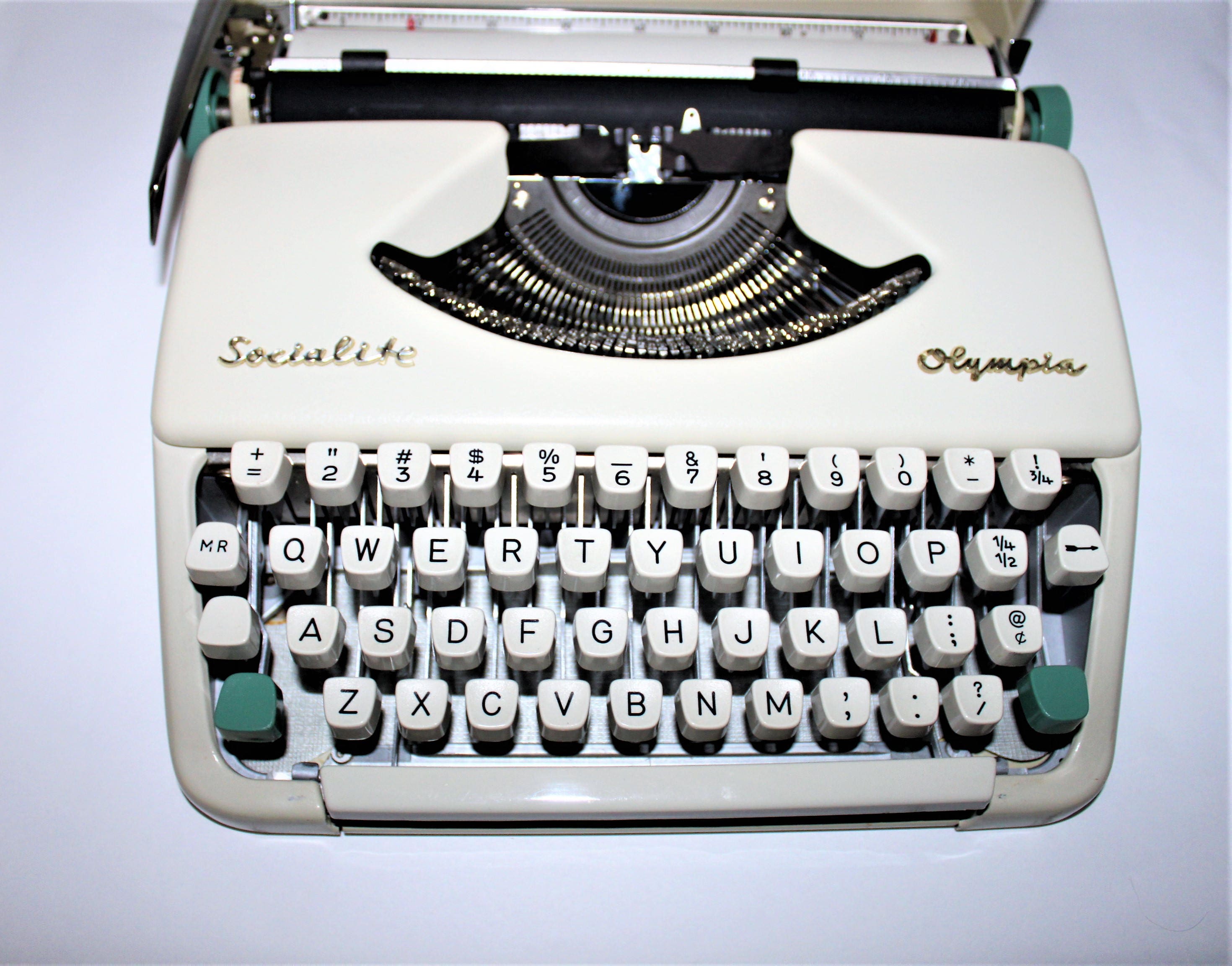 Vintage 1965 Olympia Socialite Typewriter, made in West Germany