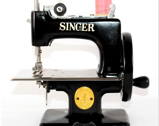 1950s Singer Sewhandy Model 20 Sewing Machine, Child Size Sewing Machine