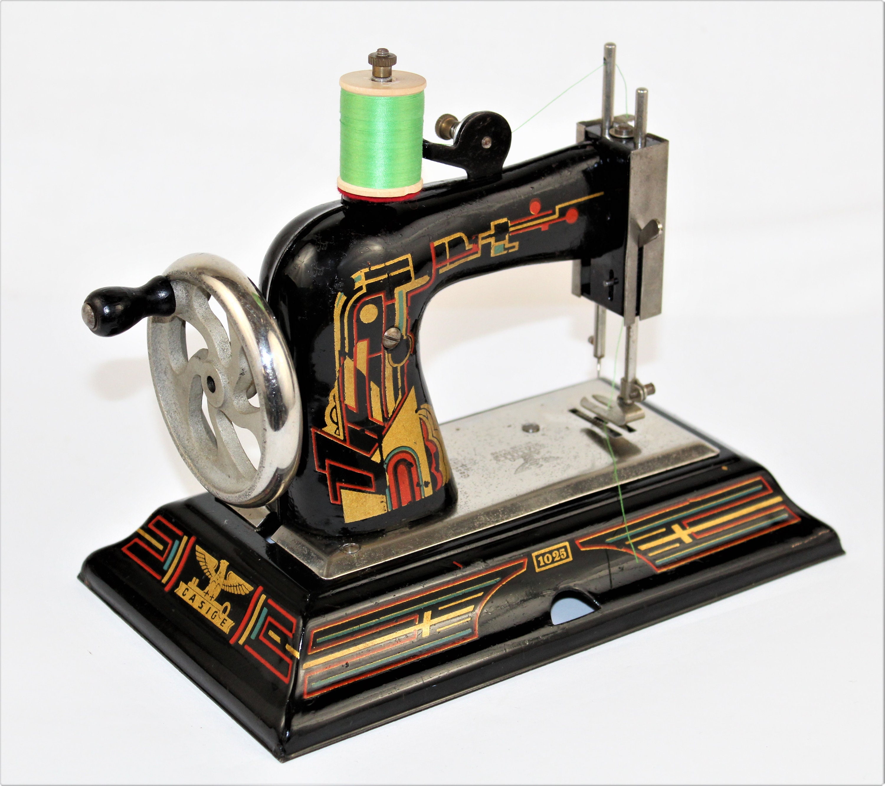1940s German Casige Toy Sewing Machine, Art Deco Model 1025, Gesch M 1470