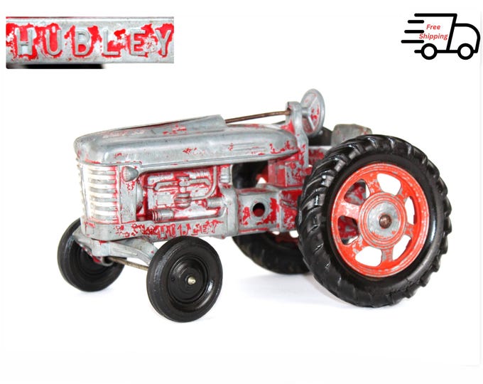 Vintage 1950s Hubley Cast Iron Toy Tractor - Collectible Mid-Century Farm Model for Enthusiasts