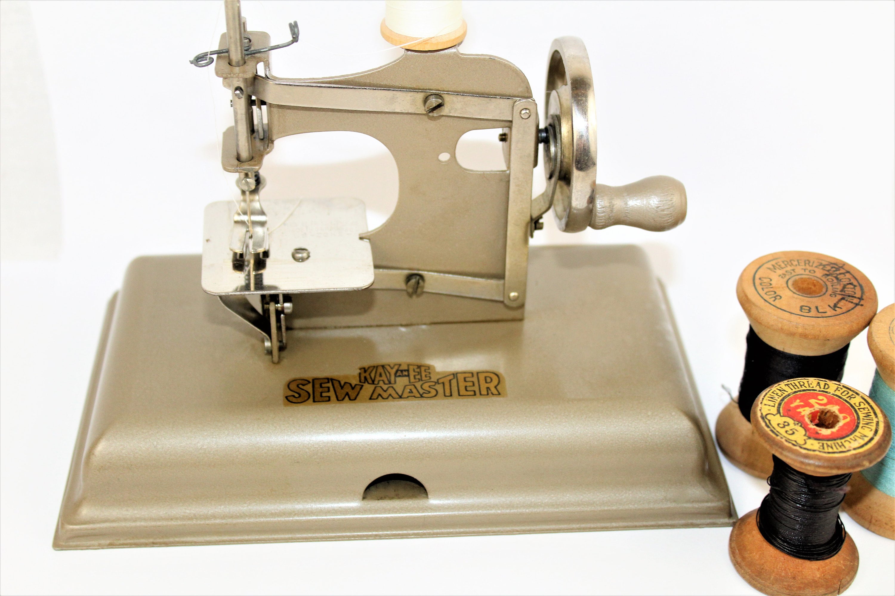 1945 KAYanEE, SEW MASTER Child’s Sewing Machine