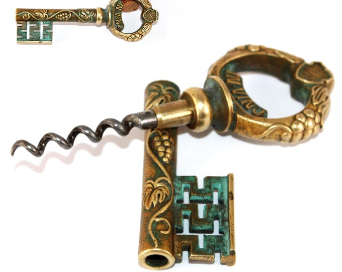 Vintage Italian Brass Key Corkscrew - Vintage Wine Bottle Opener for Collectors and Enthusiasts