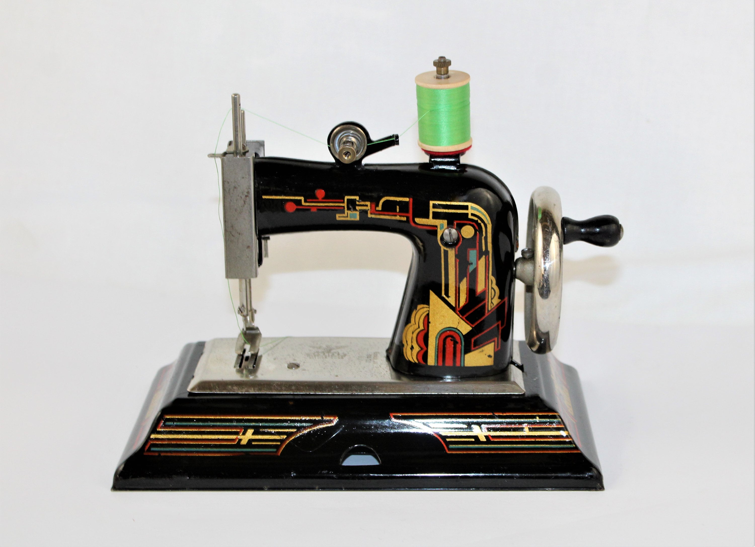 1940s German Casige Toy Sewing Machine, Art Deco Model 1025, Gesch M 1470