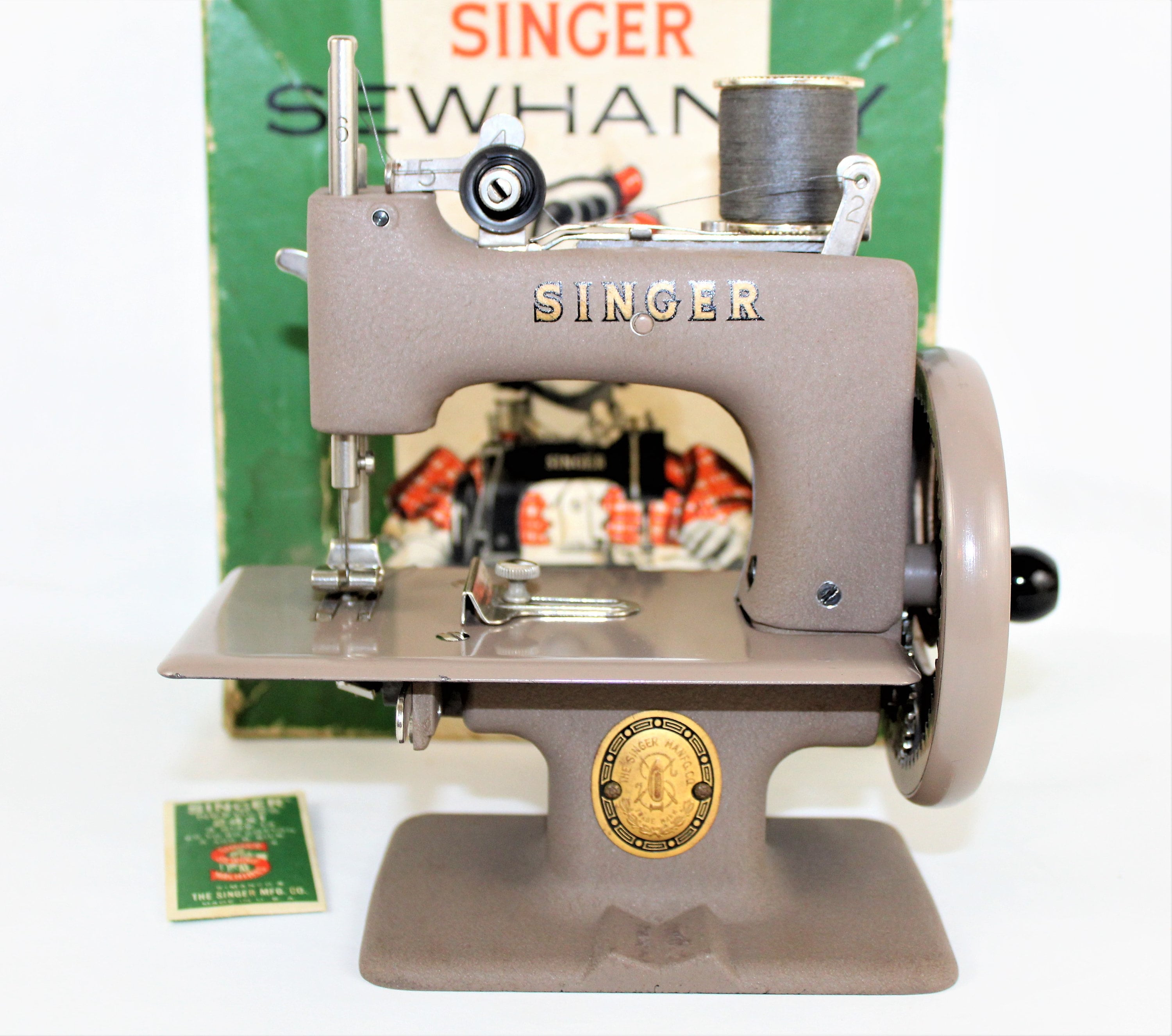 Hand Crank for Singer Sewing Machines – Millard Sewing Center
