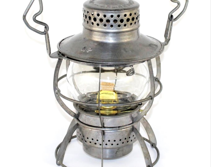 Vintage Northern Pacific Railroad Lantern, Railroad Memorabilia