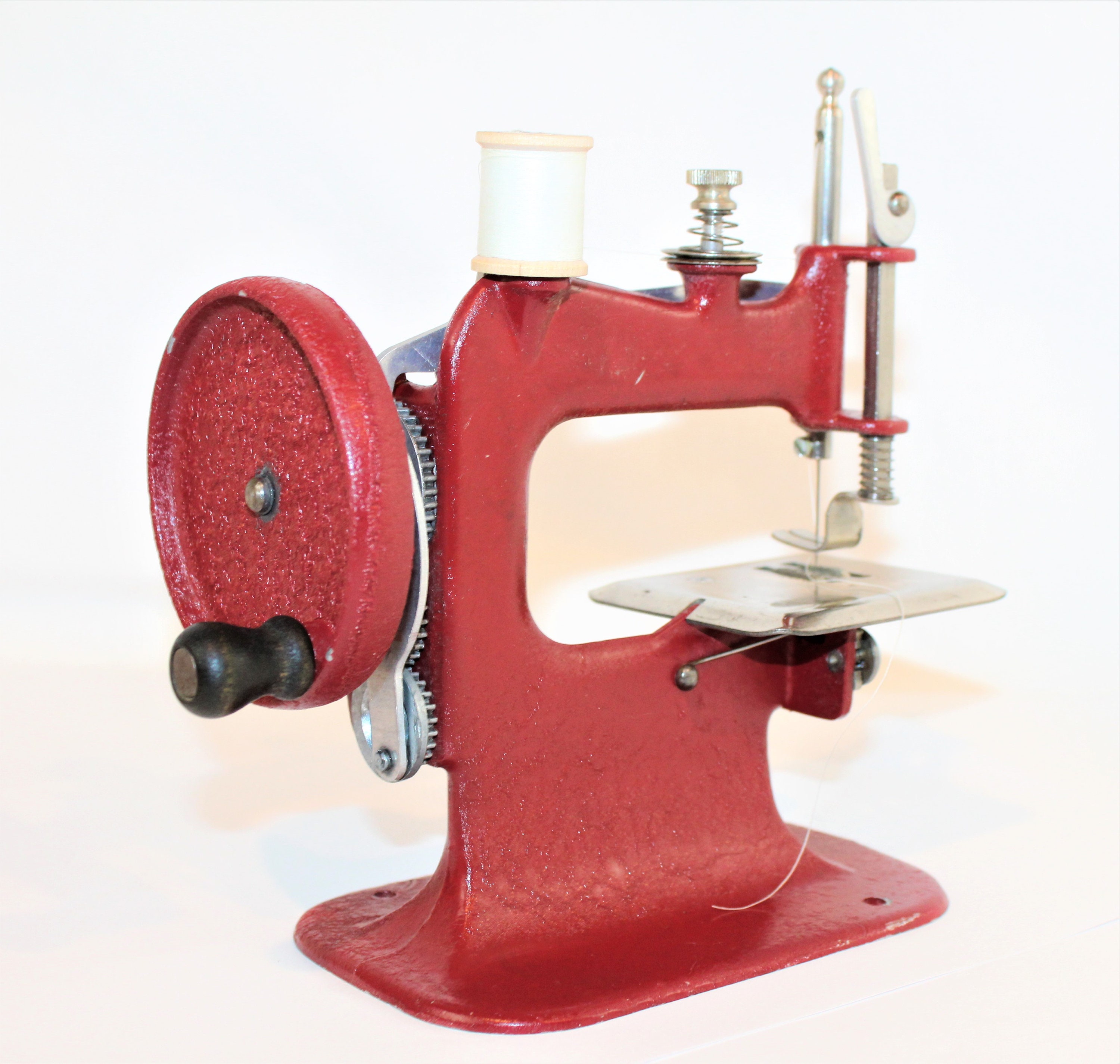 Child Size Stitchmistress Burgundy Sewing Machine Hand Crank Heavy