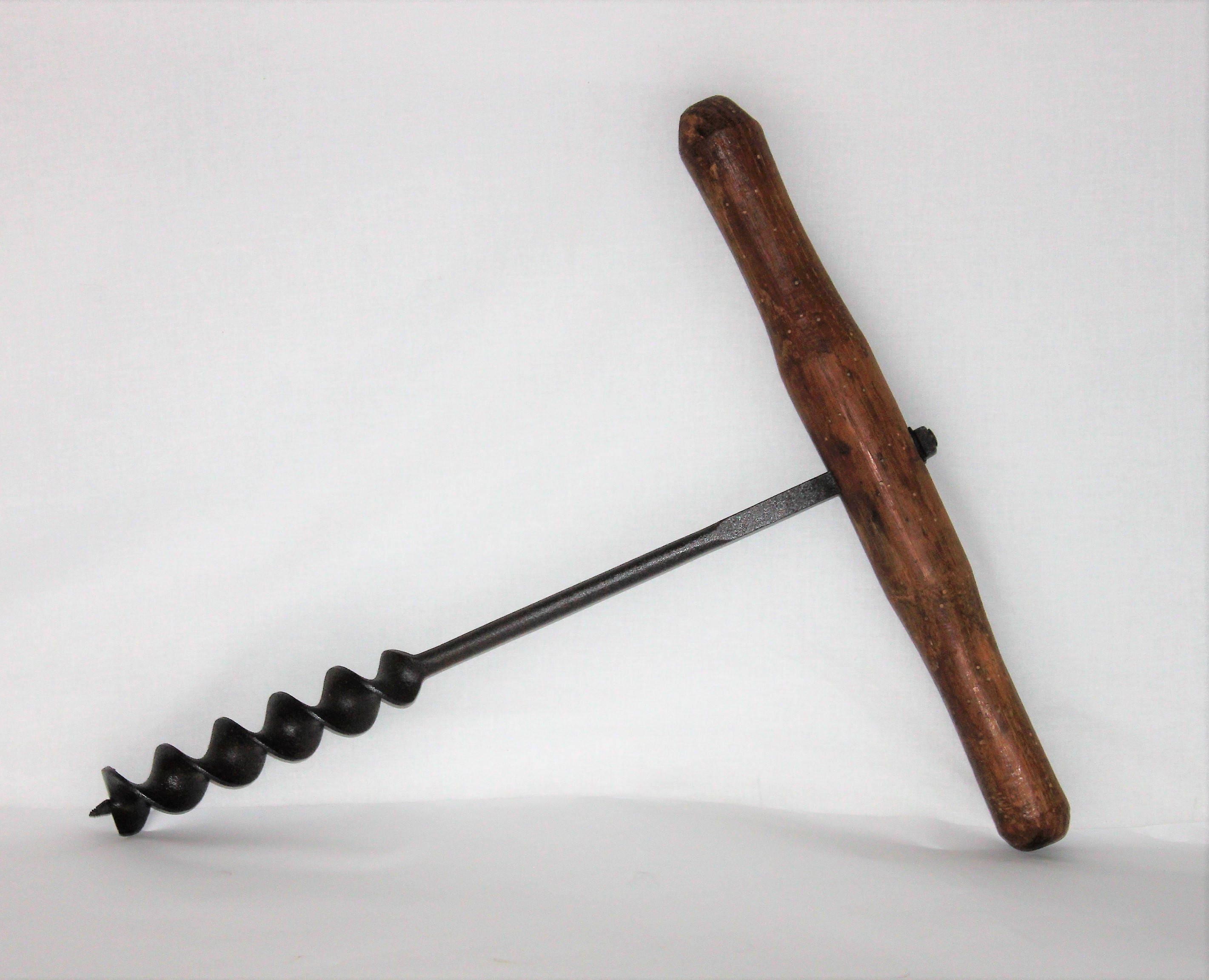 Antique Hole Auger, Hand Drill, Primitive Hand Tool