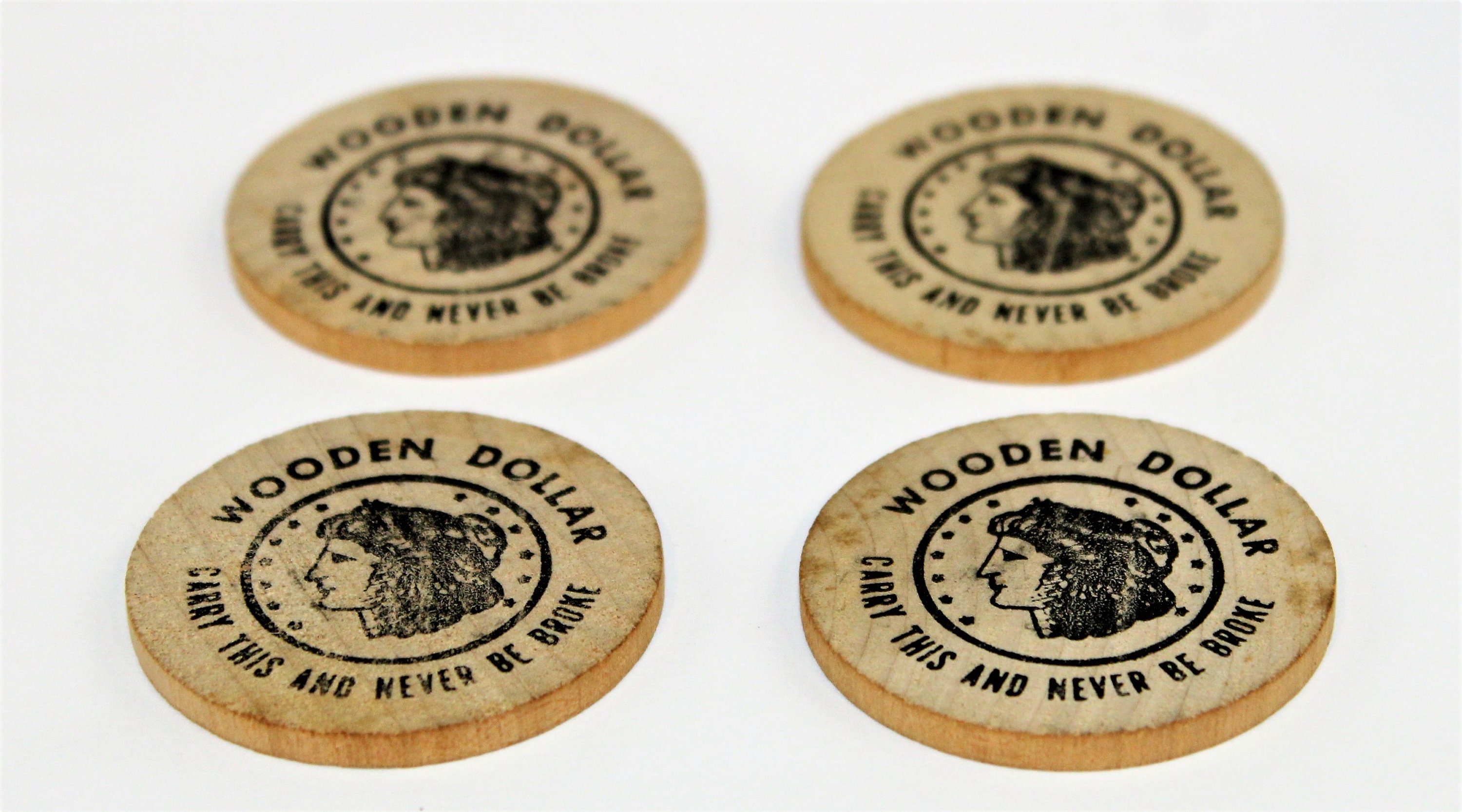 4 Vintage 1977 Wooden Dollar Tokens, Derby City Jim Beam Bottle Club