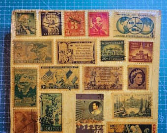Painel de colagem de selos postais internacionais vintage | Decoração de parede em decoupage com arte folclórica | Arte de parede eclética para galeria | Peça de arte com selos no estilo "Grandmacore"