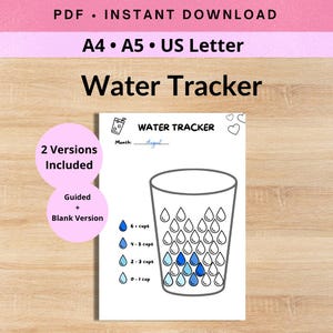 Op de afbeelding: Een digitale, printbare watertracker met de omtrek van een groot glas gevuld met kleine waterdruppelpictogrammen. De pagina bevat de tekst Water Tracker, een ruimte voor de maand en een legenda met blauwe druppels gelabeld 0-1 cup, 2-3 cups, 4-5 cups en 6+ cups. Het ontwerp bevat kleine hartjes.