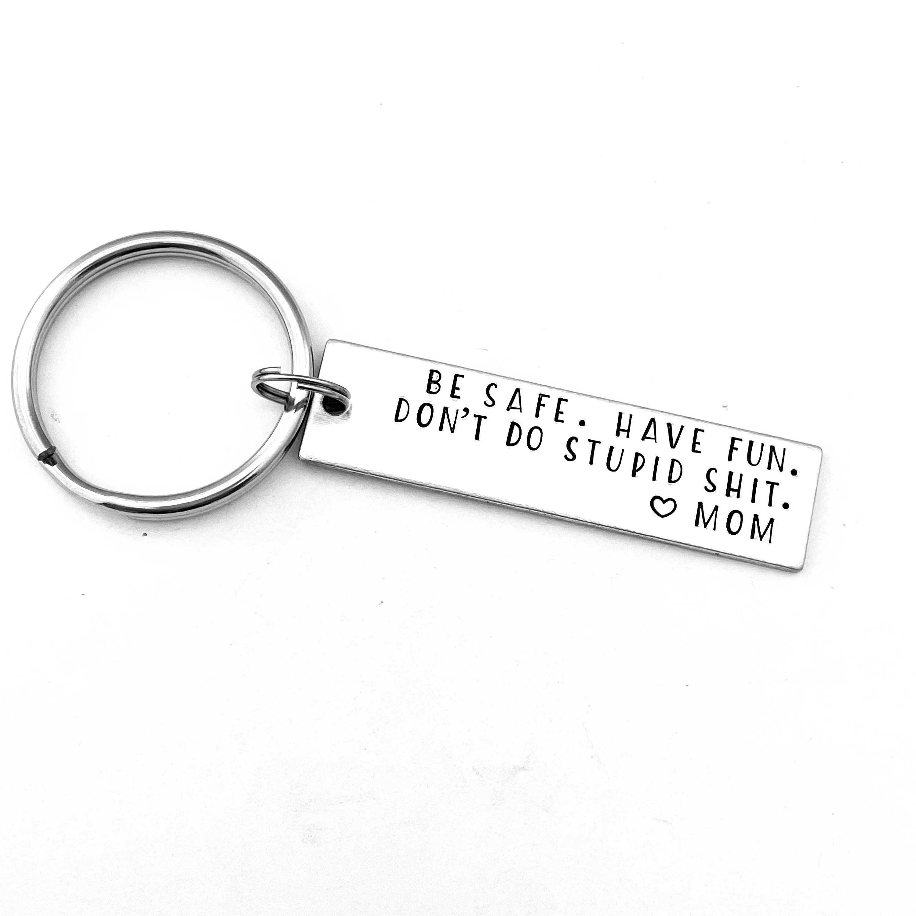 1pc women Silver Stainless Steel Keychain: Don't Do Stupid Love Mom Dad,  Funny Gift , Sweet Sixteen Gift, Son Daughter Teenagers Gift, Drivers  License Gift For Son mom gifts for Kids' Graduation.