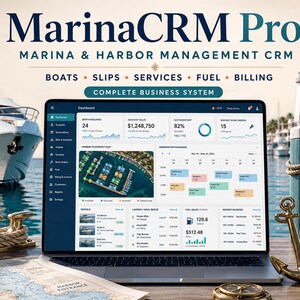 Könnte beinhalten: Ein Laptop mit dem MarinaCRM Pro Dashboard für das Yachthafen- und Hafenmanagement. Der Bildschirm zeigt Daten zu Booten, Liegeplätzen, Dienstleistungen, Kraftstoff und Abrechnung sowie eine Karte zur Belegung und einen Reservierungskalender.