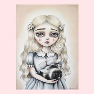 Lámina artística de ojos grandes con muñeco de abeja, obra de arte surrealista pop 'Bee Mine' - Por Autumn