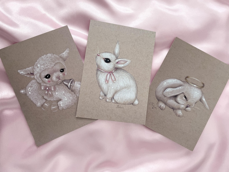Decoración de pared estilo cottagecore primaveral "Little Corderito", lazo rosa, coqueta, muñeca, lámina vintage de Pascua - By Autumn imagen 4