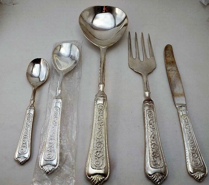 International Silverplate Falmouth Pattern Taiwan International Silverware Monogrammed PL Amsilco Silverware/Flatware Silver Plate Flatware International Silverplate Falmouth Pattern Taiwan International Silverware Monogrammed PL Amsilco Silverware/Flatware Silver Plate Flatware