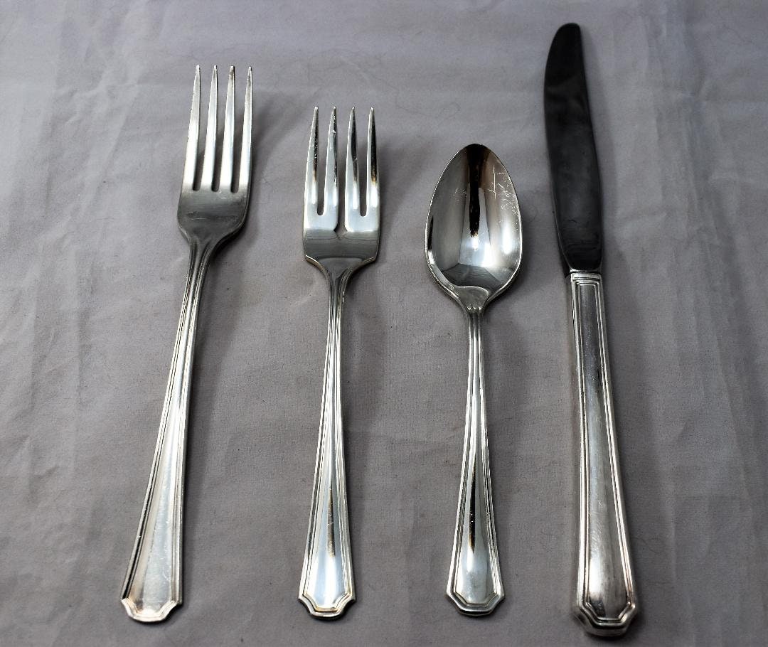 Oneida Silversmiths, USA, Canada Silver Plate Replacement Oneida Silversmiths, USA, Canada Silver Plate Replacement