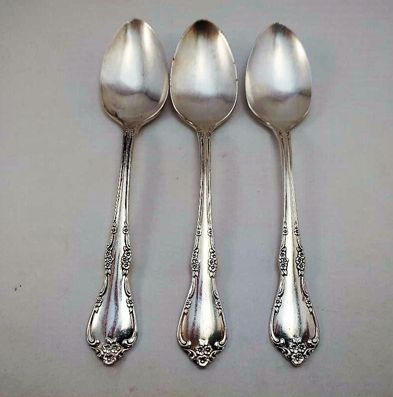 Oneida Silver Silverplate Flatware Replacement Pieces...fredericksburg