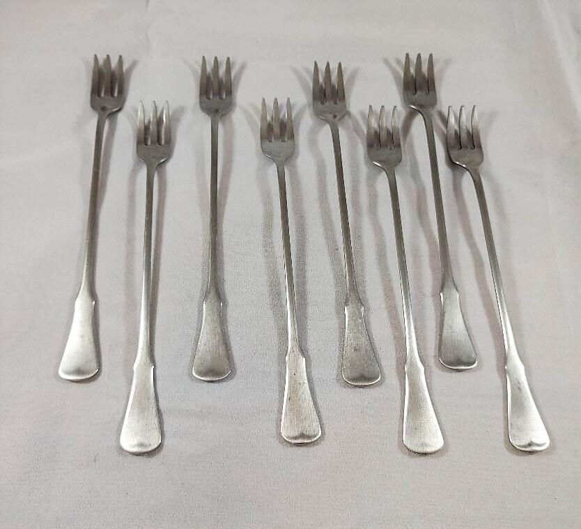Oneida Community Patrick Henry Stainless Steel Flatware Set - USA Made - 1987 Colonial Pattern