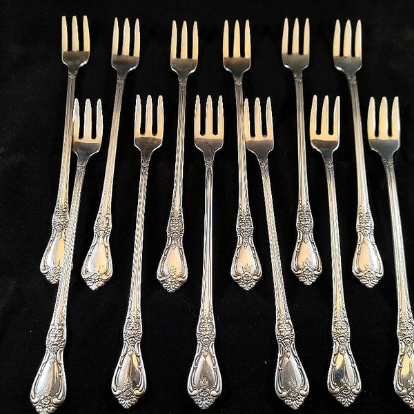 Oneida Silver Distinction Deluxe Satinless Flatware Coctail Forks...Kennett Pattern