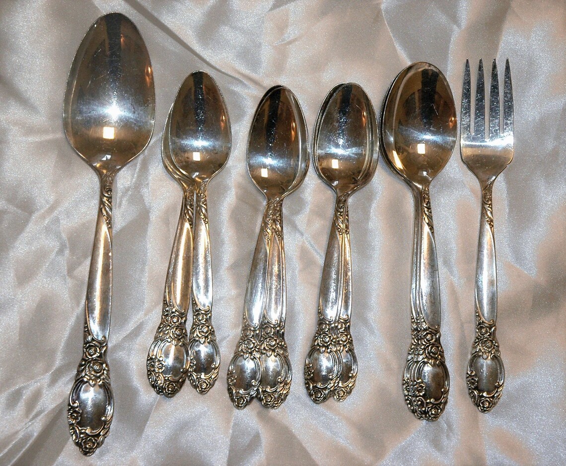 14 Piece of Vintage Oneida Community Ballad Silverplate Flatware...1950