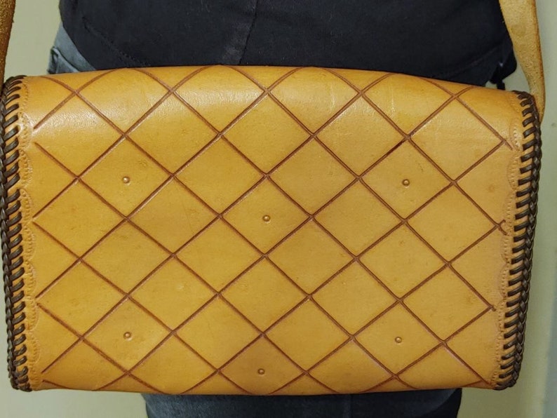 Vintage Hand Tooled Leather Cross Body Bag Purse Pocketbook Handbag