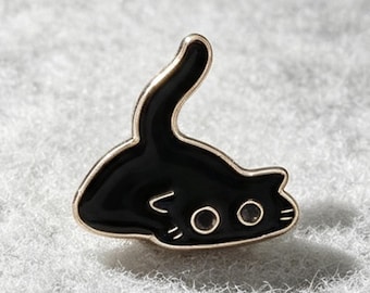 Black Cat Enamel Pin, Cute Minimalist Kitty Lapel Pin Gold Outline Brooch, Aesthetic Backpack Accessory for Cat Lovers, Unique Gift Idea