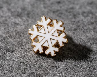 Christmas Snowflake Enamel Pin White Gold Winter Holiday Lapel Pin Cute Hard Enamel Brooch for Jacket Backpack Hat Stocking Stuffer Gift