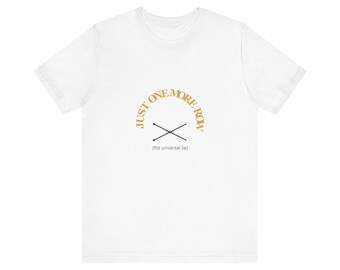 Maglietta "Just One More Row", maglietta divertente per chi lavora all'uncinetto e a maglia, umorismo per gli amanti del filato.