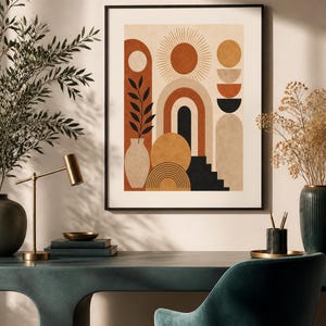 K&ouml;nnte beinhalten: Ein gerahmter Wandkunstdruck mit einer geometrischen Komposition aus B&ouml;gen, Kreisen und einer Vase mit einem belaubten Zweig. Die Farbpalette umfasst Terrakotta-, Senfgelb-, Schwarz- und Cremet&ouml;ne, die in einem symmetrischen Layout angeordnet sind.