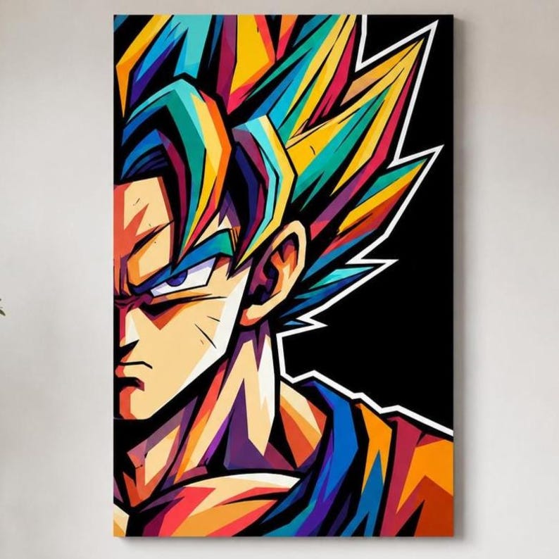 Op de afbeelding: Een canvasprint in pop-artstijl met een half portret van een personage met stekelig haar. Het kunstwerk maakt gebruik van gedurfde, verzadigde kleuren zoals blauw, geel, oranje en paars tegen een opvallende zwarte achtergrond met scherpe lijnen.