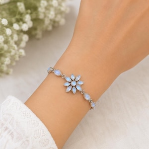 Armband med vit regnbågsmånesten, handgjorda smycken i 925 sterlingsilver för kvinnor, kluster av ädelsten, smycken