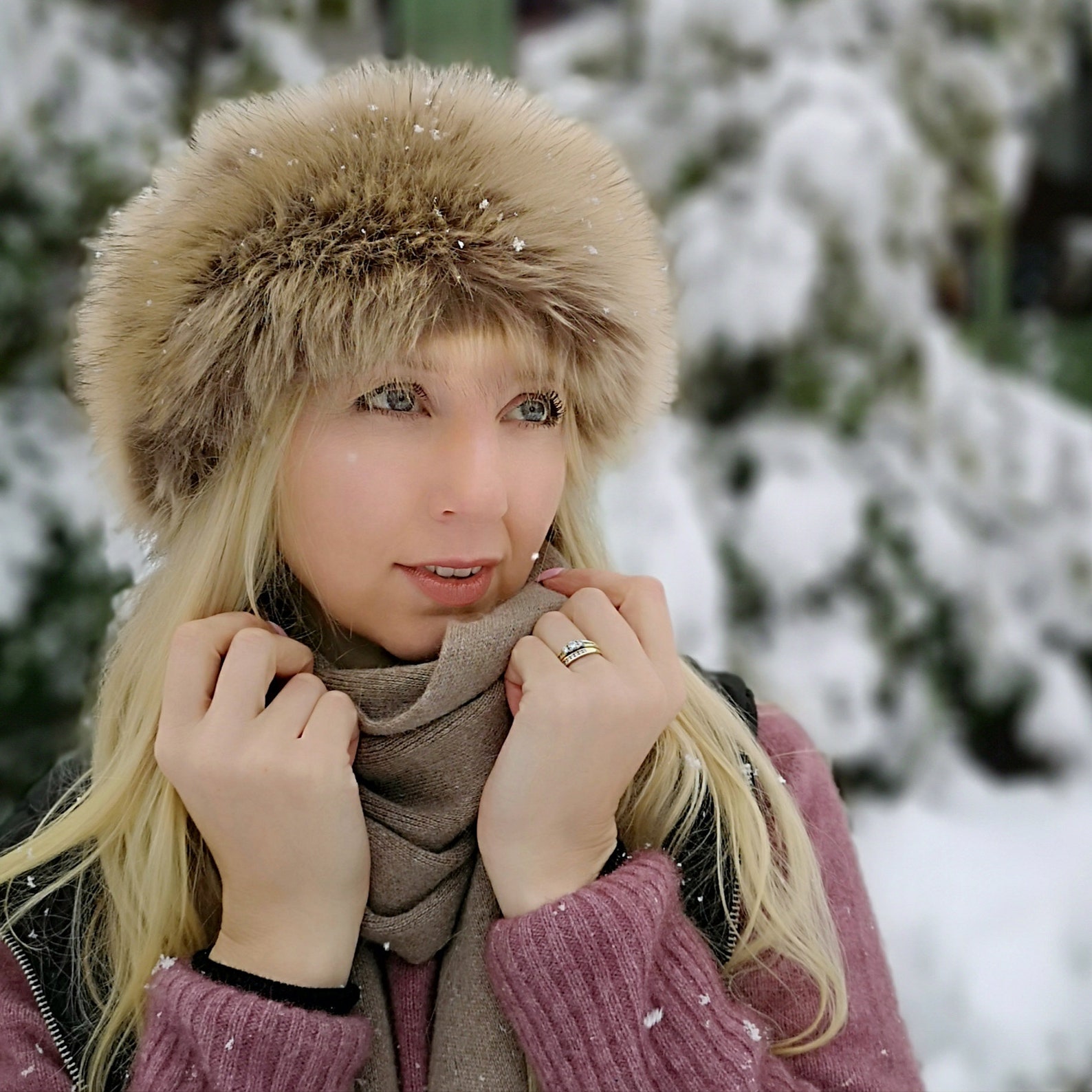 warm-ladies-faux-fur-hat-handmade-in-australia-elegant-cossack-hat