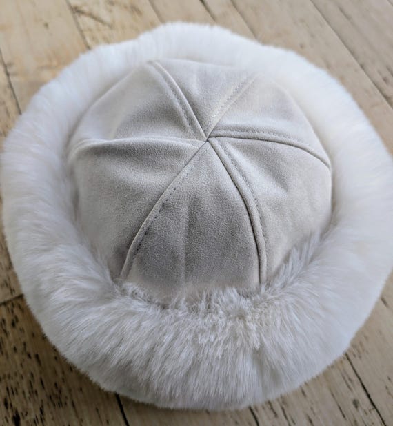 Elegant Cossack Hat in Gorgeous Ivory Cream Colour - Eco  display picture 3