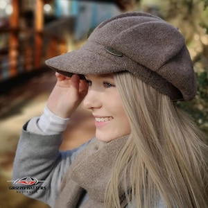 Wool Beret cap with a Peak, Traditional Hat, Gift for Her, Warm Winter Cap, Newsboy hat, Beret with visor, Peak hat, Womens flat cap, Trendy