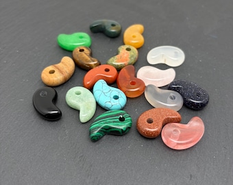 Ciondolo Magatama in pietra preziosa naturale - Collana con pietra protettiva - Regalo di cristallo