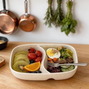 Keramische, met sesam gespikkelde rechthoekige kom met 2 compartimenten - eenpersoonsmaaltijd/salade/ontbijtkom voor thuis