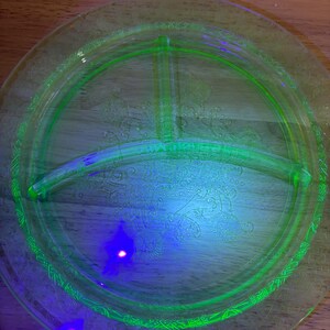 Vintage Uranium Glass Plate Seperated Plate