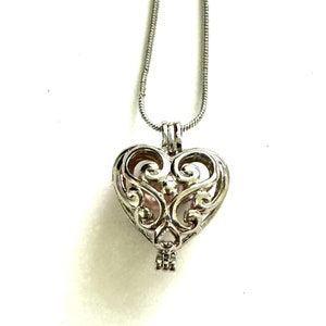 Heart Pearl Cage Pendant Necklace: Silver Plated Locket