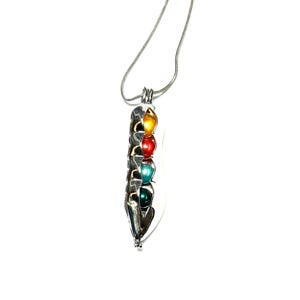 Pearl Cage Mother Pea Pod