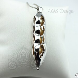 Pearl Cage Mother Pea Pod