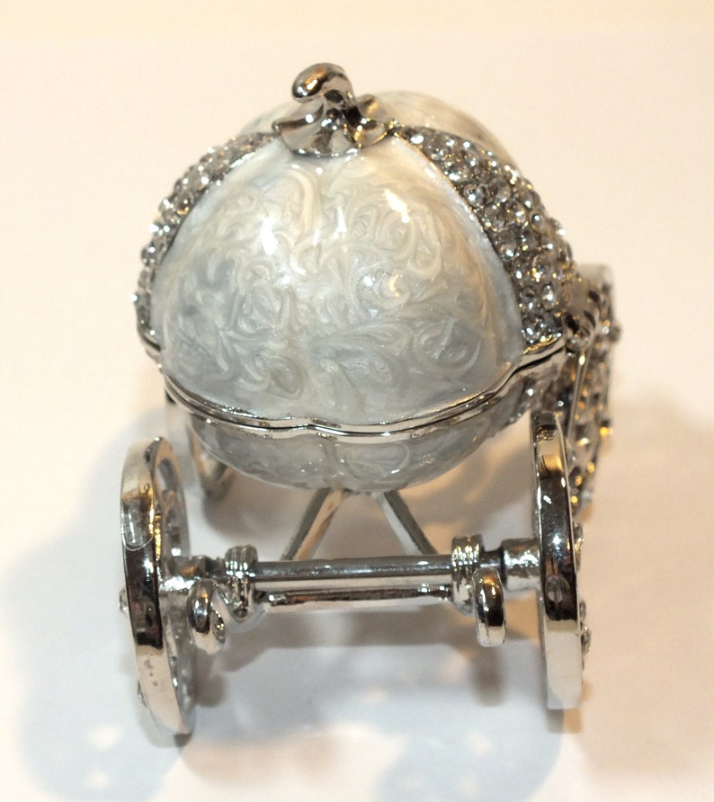 carriage ring box