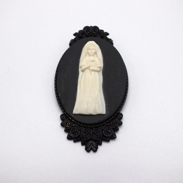 The Ghost Bride Victorian Cameo Brooch Pin Jewelry Constantine Haunted Mansion Black White Resin Handmade For Halloween Costume